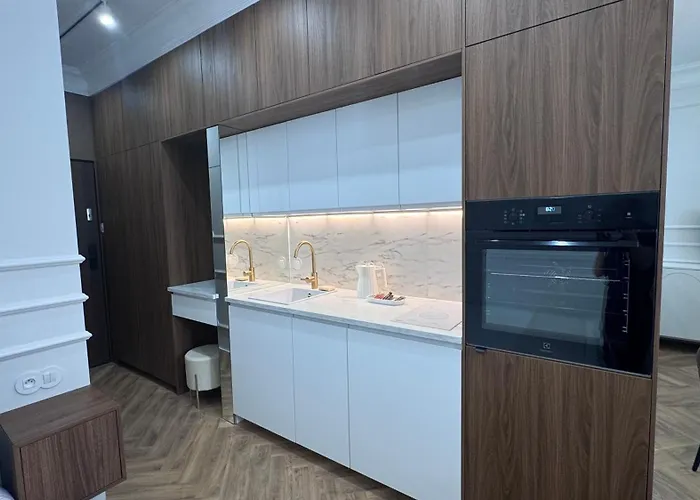 Ixia Central Warsaw Apartments